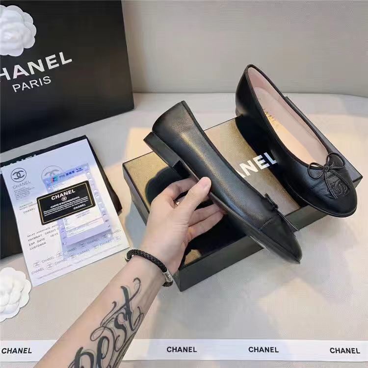 Chanel CHANEL รองเท้าลําลอง ส้นแบน ปักลายโบว์ ประดับเพชร เข้ากับทุกการแต่งกาย สําหรับผู้หญิง 2023