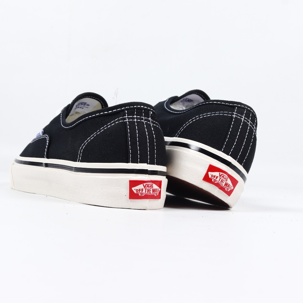 (SLPRDS) Sepatu Vans Authentic 44 DX Anaheim Factory ขาวดำ Sneakers