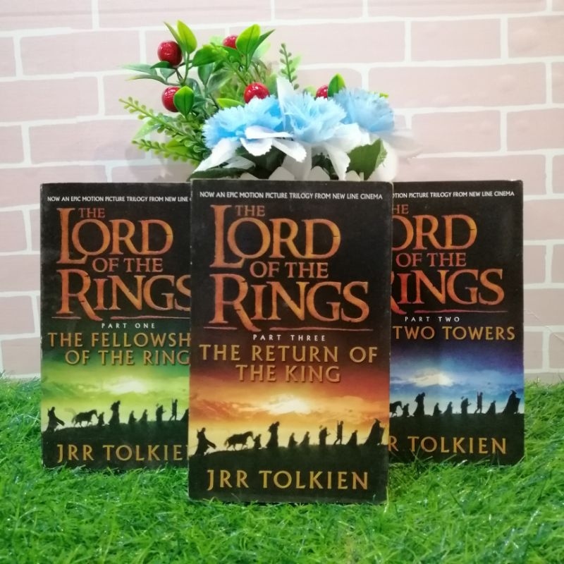 📚🐰💸 หนังสือนิยายเรื่อง : The Lord of The Rings ฉบับภาษาอังกฤษ เล่ม 1-3 จบ ชุด (T6628)