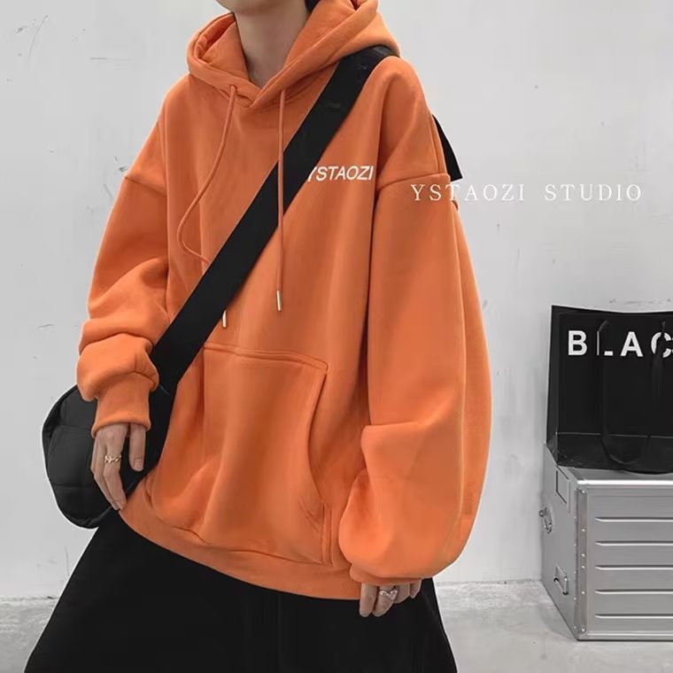 พร้อมส่ง M-8XL เสื้อกันหนาวแขนยาว มีฮู้ด พิมพ์ลายตัวอักษร Chaopai สีส้ม ทรงหลวม สไตล์สตรีท อเมริกัน แฟชั่นสําหรับผู้ชาย และผู้หญิง