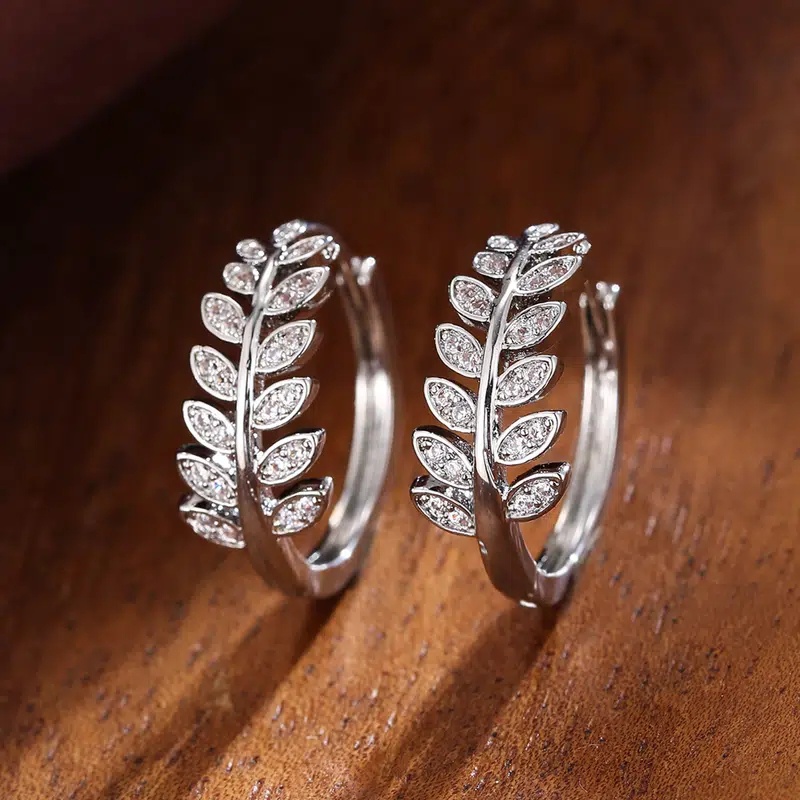 แฟชั่น 925 เงินสเตอร์ลิงแฟนซี Leaf Hoop ต่างหูสําหรับสาวแฟชั่นต่างหูวงกลมหดทุกวันสวมใส่ประณีตผู้หญิงอุปกรณ์เสริมเครื่องประดับ