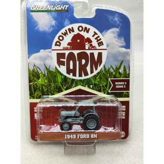 Greenlight รถแทรกเตอร์ Ford 8N 1:64 1949 สีเทา พร้อมห้องโดยสาร