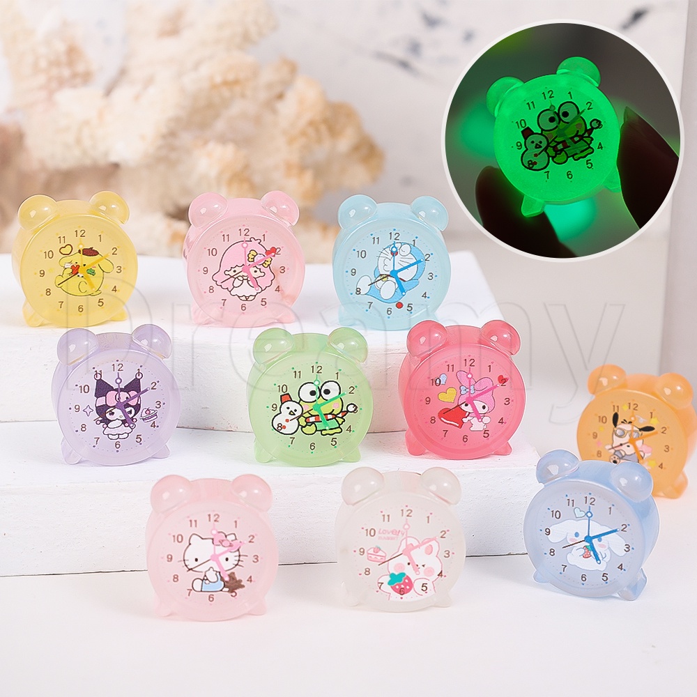 SANRIO นาฬิกาปลุกเรซิ่น เรืองแสง รูปการ์ตูนซานริโอ้ 3D ขนาดเล็ก สร้างสรรค์ สําหรับตกแต่งบ้าน รถยนต์ DIY
