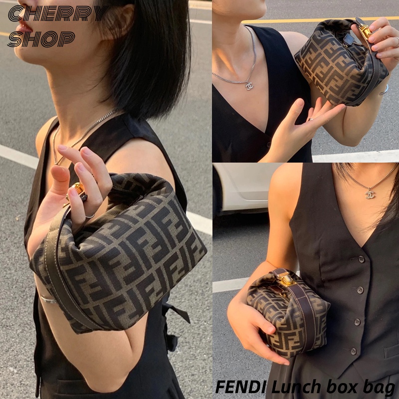 เฟนดิ FENDI Lunch Box Bagกระเป๋าถือสตรี กระเป๋าใส่กล่องข้าว mini bag/ แบรนด์ใหม่และเป็นของแท้