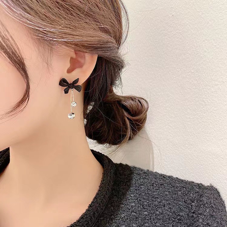 ต่างหูเข็มเงิน S925 ประดับโบว์ สีดํา สไตล์เกาหลี สําหรับผู้หญิง