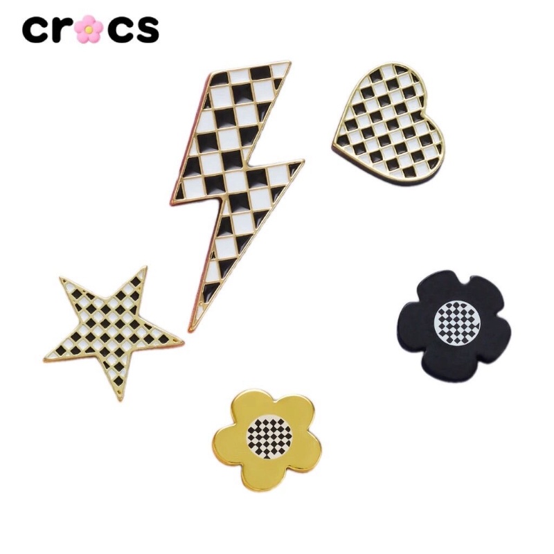 🔥พร้อมส่ง🔥Jibbitz crocs charms จิ๊บบิทตัวติดรองเท้ามีรู ขายดี เข็มกลัด หัวเข็มขัดตกแต่ง DIY