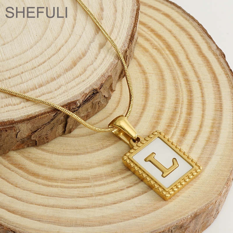 SHEFULI ใหม่ 18K โซ่กระดูกงู Fritillary Ins สร้อยคอสี่เหลี่ยมเหล็กไทเทเนียม ZY48