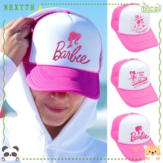 Nextth หมวกเบสบอล บังแดด ปรับได้ ลายตัวอักษรบาร์บี้ สีชมพู สําหรับผู้หญิง ผู้ชาย