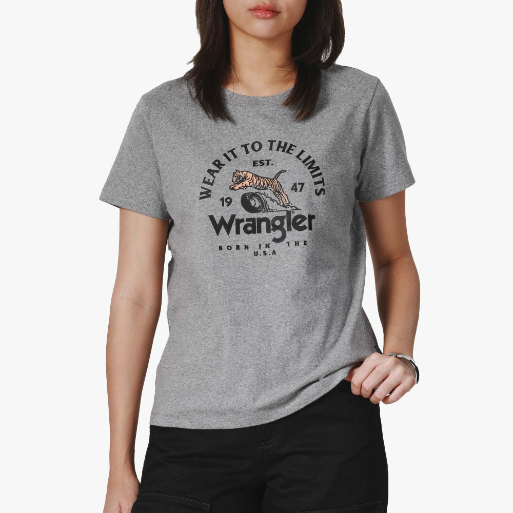 WRANGLER เสื้อยืดแขนสั้นผู้หญิง คอลเลคชั่น Biker ทรง Regular รุ่น WR F324WTSSN47 สีเทา