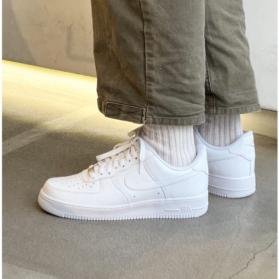 Nike Air Force 1 Low 07 สีขาว ขาวดำ（ของแท้ 100 %） รองเท้า Hot sales