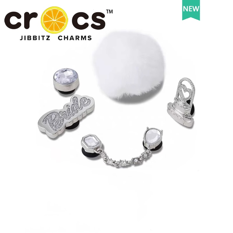 jibbitz crocs แท้ บักเกิลติดรองเท้า โลหะ สีเงิน แต่งขนเฟอร์บอล สีขาว น่ารัก อุปกรณ์เสริม
