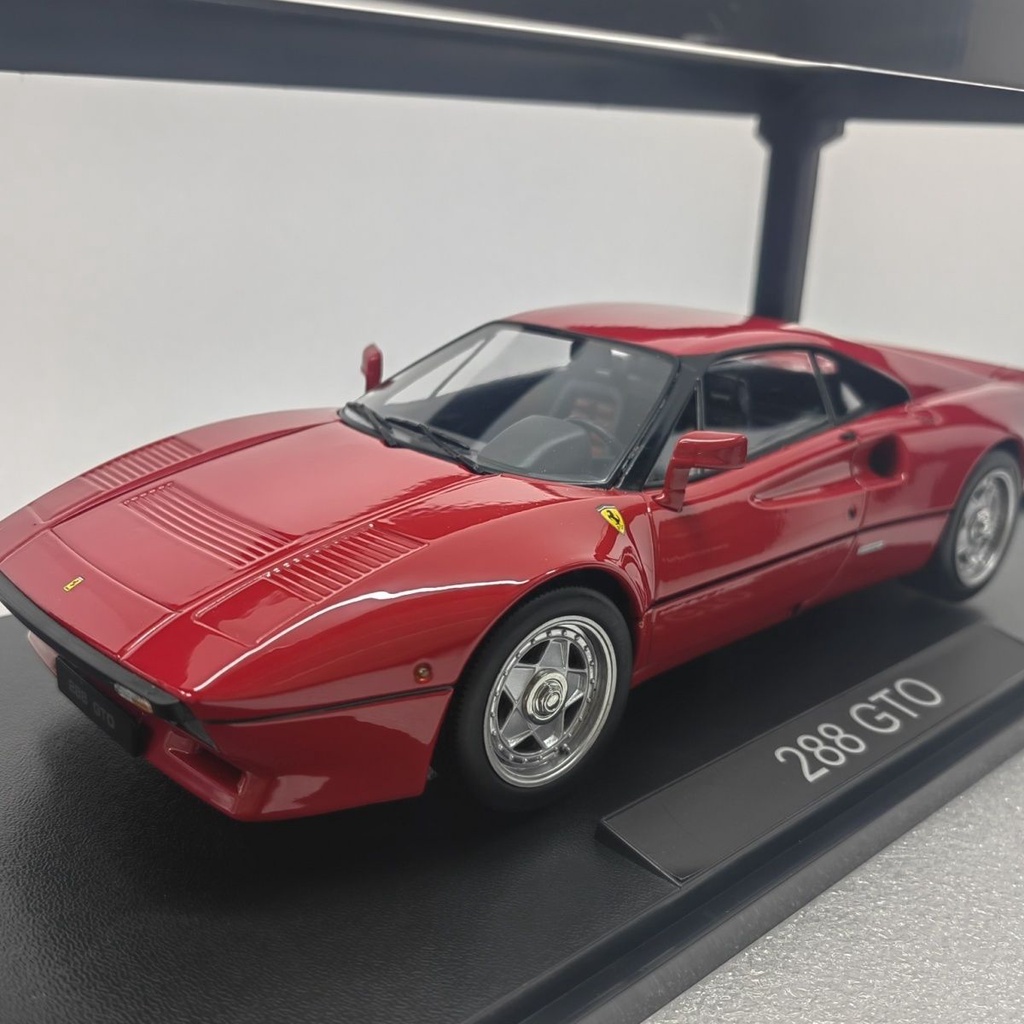 Kk 1/18 Ferrari 288 GTO 1984 โลหะผสม Supercar สินค้าสําเร็จรูปรถรุ่นรถแข่ง