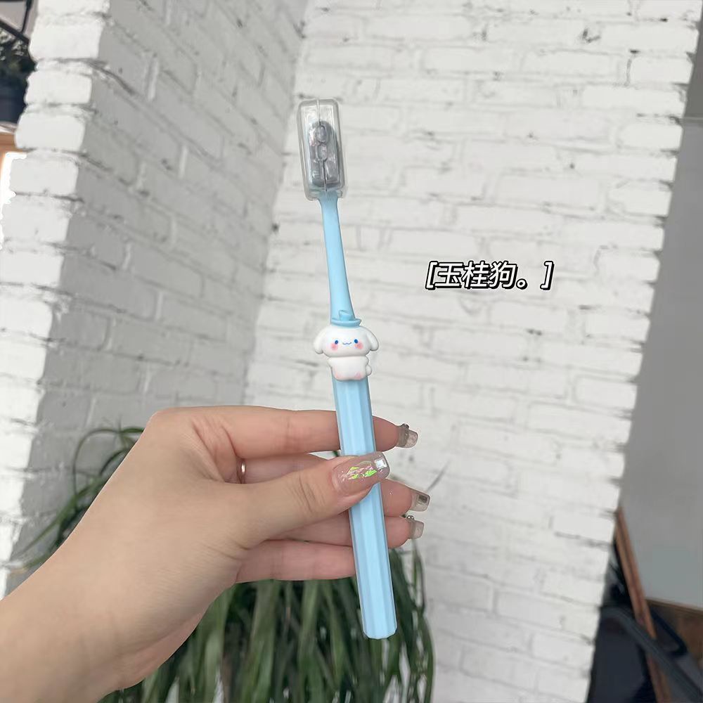 ⚡จุดสปอตสปอต⚡  การ์ตูนน่ารักแปรงสีฟันขนนุ่มสีลูกกวาดนักเรียนผู้ใหญ่ครัวเรือนแปรงสีฟันขนแปรงละเอียดทําความสะอาดฟันแปรงสีฟันคู่ - รูปที่ 4