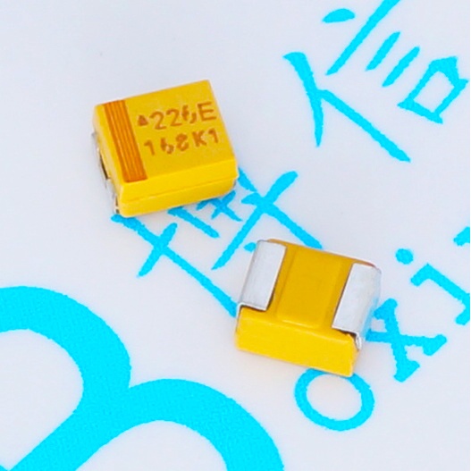 ตัวเก็บประจุแทนทาลัม B Type 25V22UF 226E 1210 3528 25V 22UF สีเหลือง