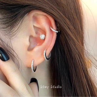 We Flower ต่างหูห่วง ทรงกลม ประดับพลอยเทียม สีทอง 14K เครื่องประดับ สําหรับผู้หญิง งานหมั้น ปาร์ตี้