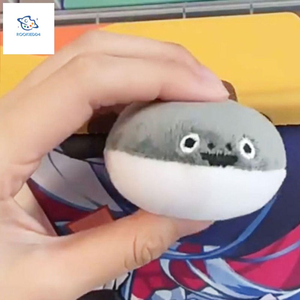 ROOKIEDD4 พวงกุญแจตุ๊กตาการ์ตูนบีบ Squeak Sacabambaspis ตุ๊กตาปลาจี้ Chirping นุ่มน่ารักของขวัญเด็กผู้หญิง