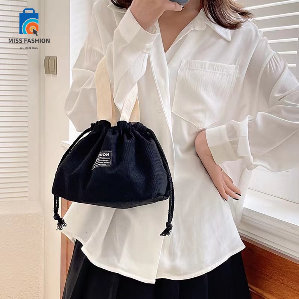 【【ลดล้างสต๊อก】miss bag fashion กระเป๋าถือนักเรียน ผ้าใบน่ารัก รุ่น D-1435