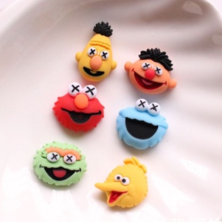 Jibbitz Elmo Monster Jibbits น่ารัก สําหรับ Croc Pins Sesame Street Shoe Charms อะนิเมะ Jibits Crocks สําหรับผู้ชาย อุปกรณ์เสริมตกแต่งรองเท้า