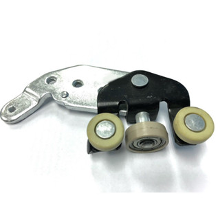 ลูกปืนล่างประตูซ้าย สไลด์ ขาประตูบานเลื่อน Toyota Commuter K…