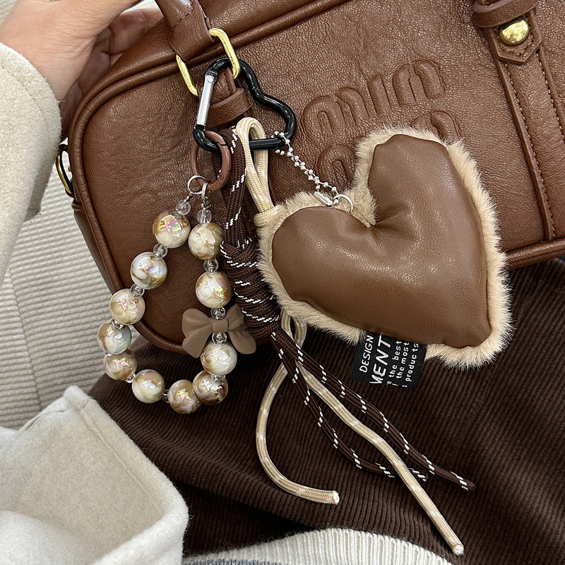 Mountaineering Buckle Plush Heart-shaped จี้พวงกุญแจสําหรับกระเป๋าผีเสื้อโบว์ตกแต่งของขวัญส่วนบุคคลสําหรับเพื่อน