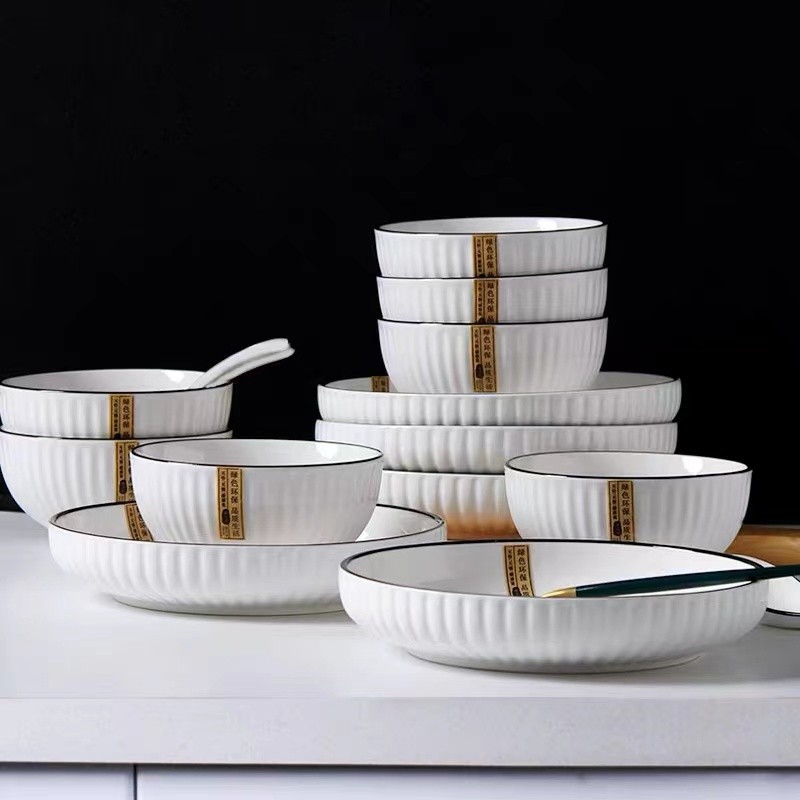 ถ้วย จาน ชาม ชุดอาหาร ชุดเซรามิก16ชิ้น/ชุด สินค้าพร้อมกล่อง