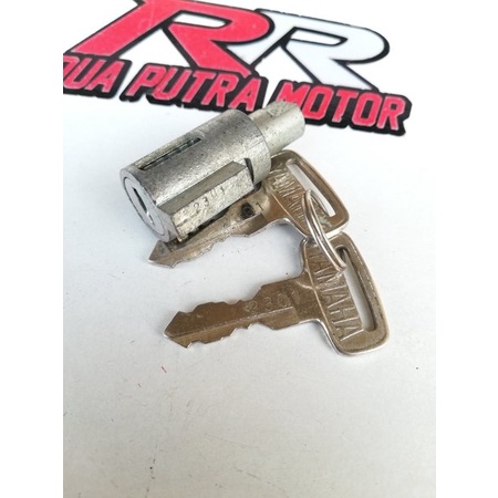 กุญแจพวงมาลัยล็อคเดิมโอริyamaha rx100 rx125 dt100 dt175 dt250 dt400 xs360 xs650 xt250 rd250 แฝด rx d