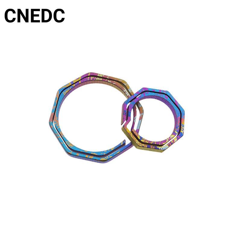 Cnedc พวงกุญแจไทเทเนียม จี้แปดเหลี่ยม ขนาดเล็ก และขนาดใหญ่ หลากสี อุปกรณ์เสริม สําหรับรถยนต์