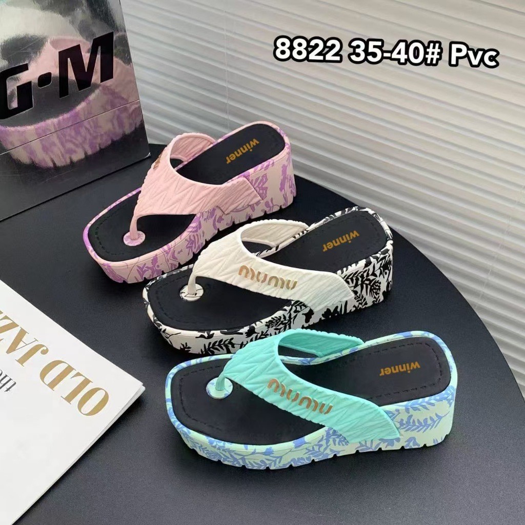 รองเท้าเเตะพื้นนิ่ม แฟชั่นรองเท้าผู้หญิง เสริมส้น ฮิตที่สุดX-8822