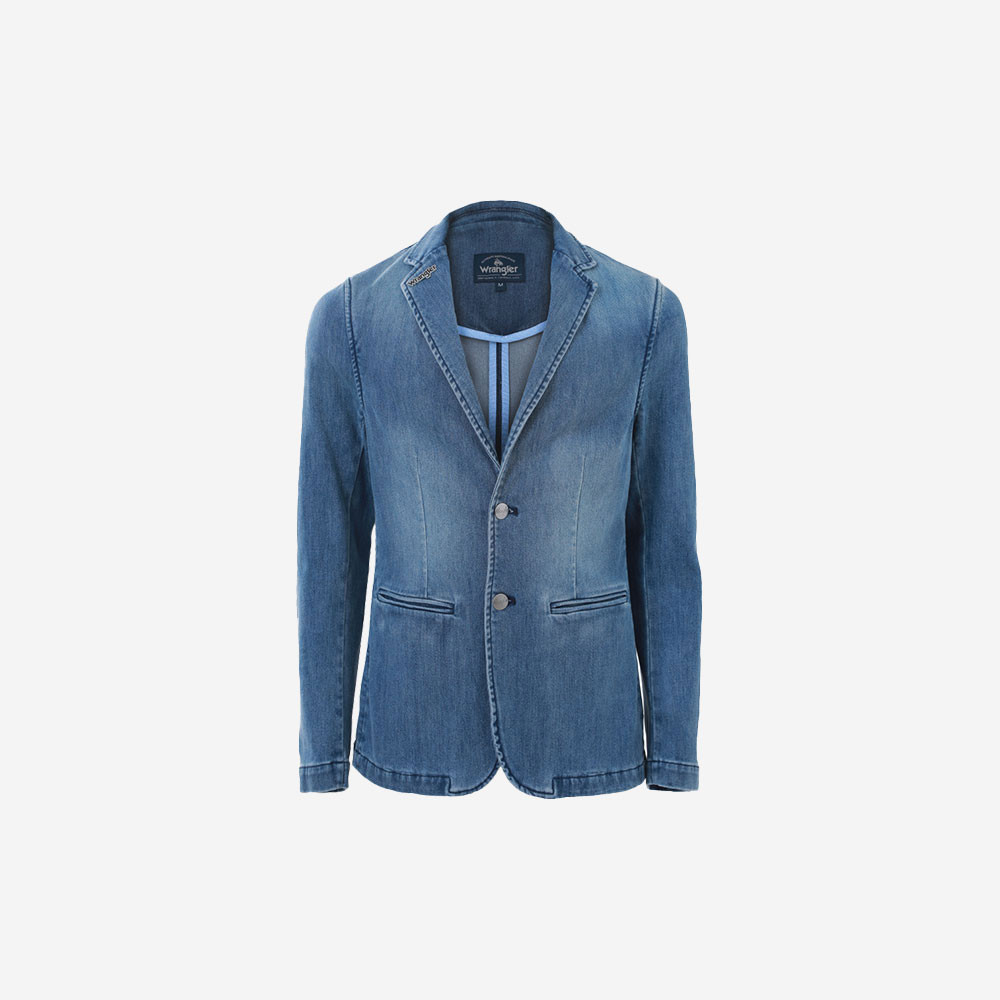 WRANGLER เสื้อสูทผู้ชาย คอลเลคชั่น Biker ทรง Regular รุ่น WR F424MBLZN48 สียีนส์อ่อน