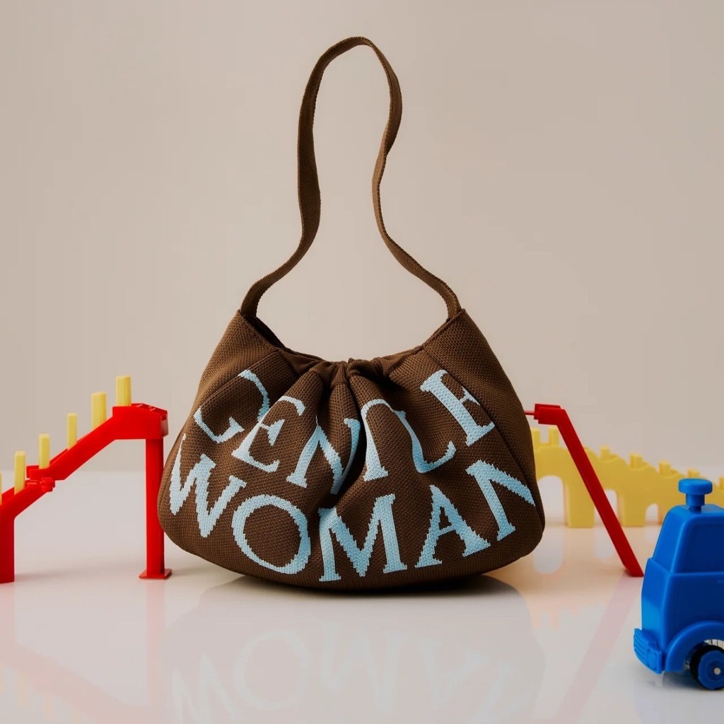 🚛🚛แท้💯GENTLEWOMAN DUMPLING BAG กระเป๋าสะพาย gentlewoman official Casual Letter Tote Bag