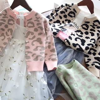เสื้อกันหนาว คอกลม ผ้าถัก แบบบาง แต่งกระดุม สไตล์เจ้าหญิง สีพื้น สําหรับเด็กผู้หญิง
