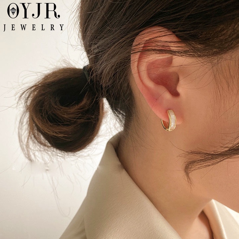 OYJR ต่างหูสแตนเลส ต่างหูเปลือกหอยแฟชั่นสำหรับผู้หญิง