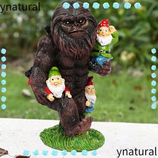 Ynatural รูปปั้นกอริลล่ากินคนแคระน้อย สําหรับสนามหญ้ากลางแจ้ง