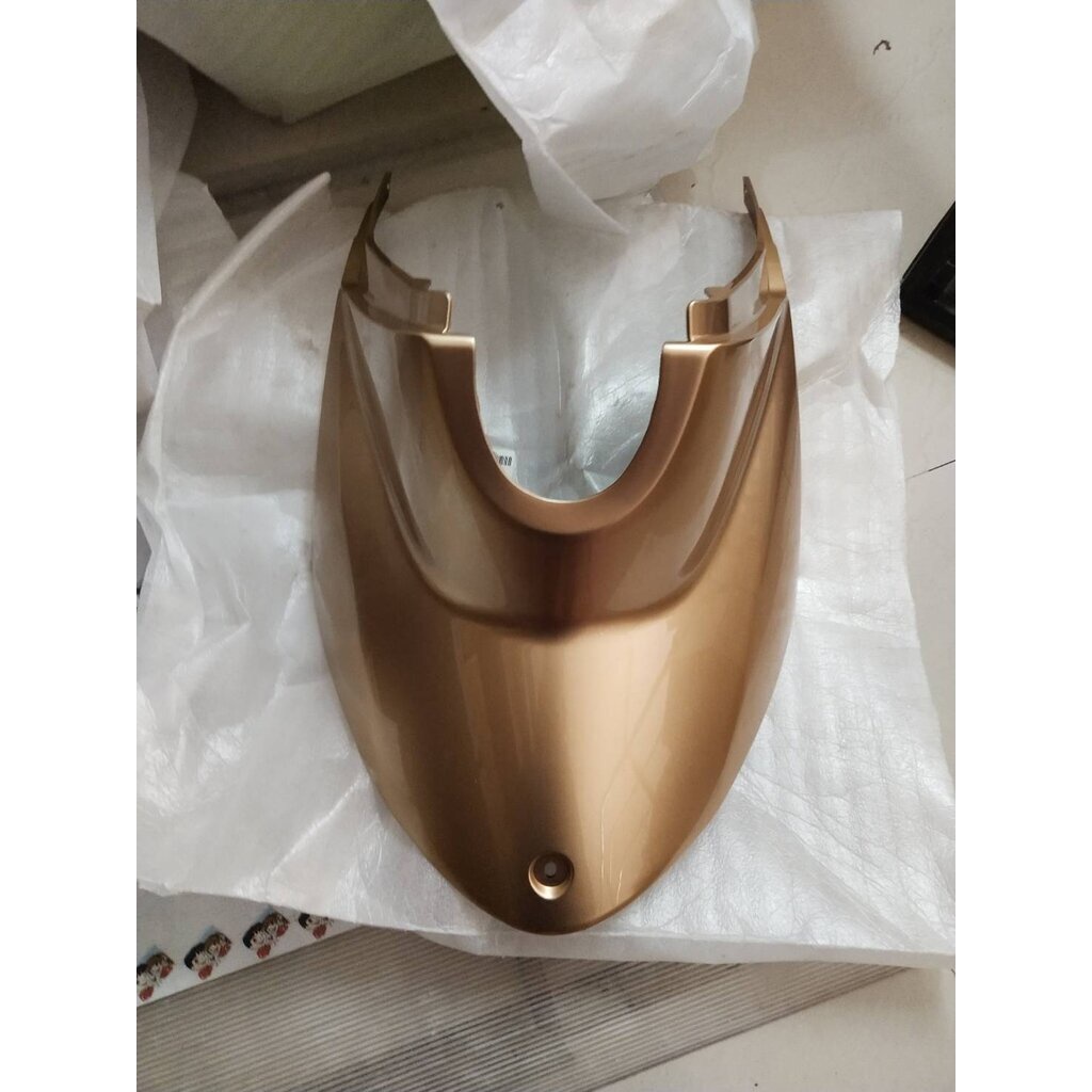 ฝาครอบใต้เบาะสีน้ำตาลทอง สำหรับรุ่น FINO' 2010 อะไหล่แท้ YAMAHA 4D0-F172W-00-P9
