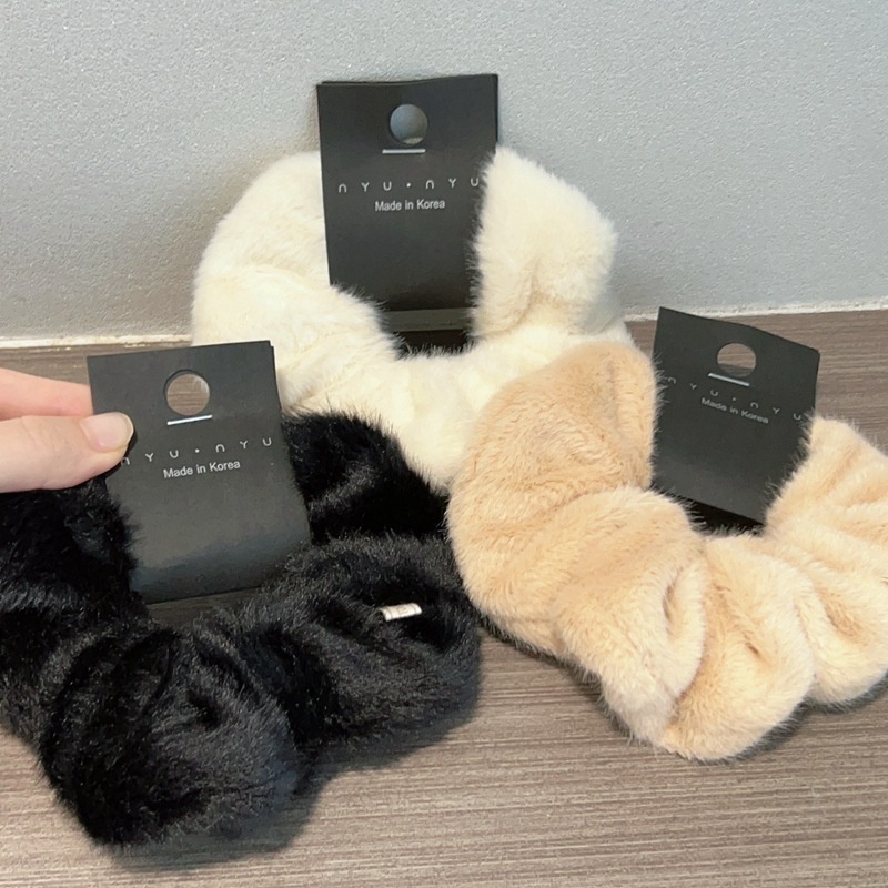 2023 Soft Waxy Feel ฤดูใบไม้ร่วงฤดูหนาว Mink Fleece Gentle Plush Scrunchy แหวนผมหญิง