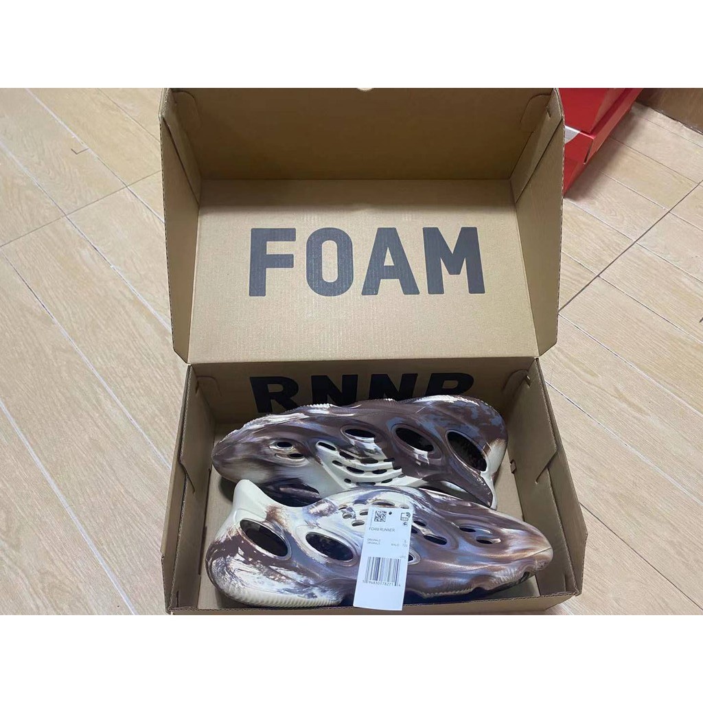 ADIDAS YZY  FOAM RUNNER