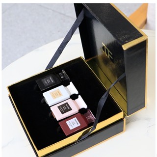 Tf Tom Ford กล่องของขวัญ ใส่น้ําหอม สีดํา ชุดละ 4 ชิ้น