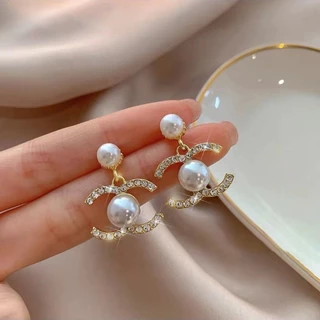 ต่างหู พิมพ์ลายตัวอักษร สีดํา สําหรับผู้หญิง