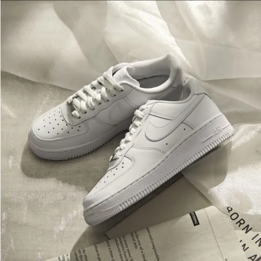 Nike Air Force 1 Low 07 รองเท้าผ้าใบ