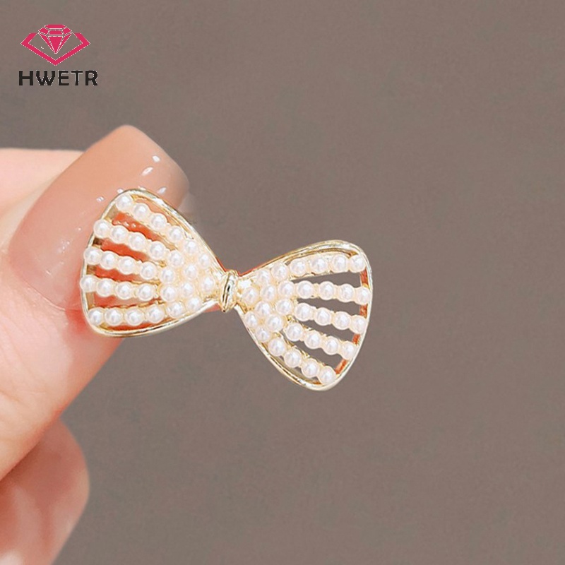 Hwetr ใหม่ เข็มกลัดคริสตัล ไข่มุก รูปดาวน่ารัก สีทอง เรียบง่าย แฟชั่นสําหรับผู้หญิง