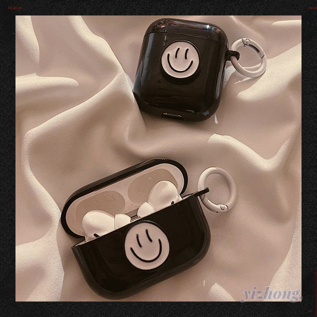 ปลอกสําหรับ Airpods 4 Pro 3 2 1 แฟชั่น 3D Smile Face Decor สีดํา Unisex Soft TPU กันกระแทกหูฟังกรณีฝาครอบ Anti-lost แหวนหัวเข็มขัดบลูทูธไร้สายหูฟัง Shell