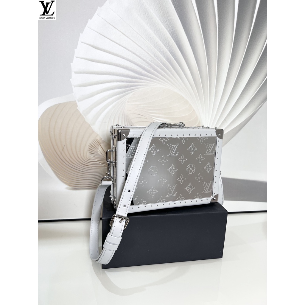 หลุยส์วิตตอง Louis Vuitton lv กระเป๋าถือ m20233 mirror men box liu spike กระเป๋านุ่มนี้มีกระเป๋าสะพาย sbags 26zq