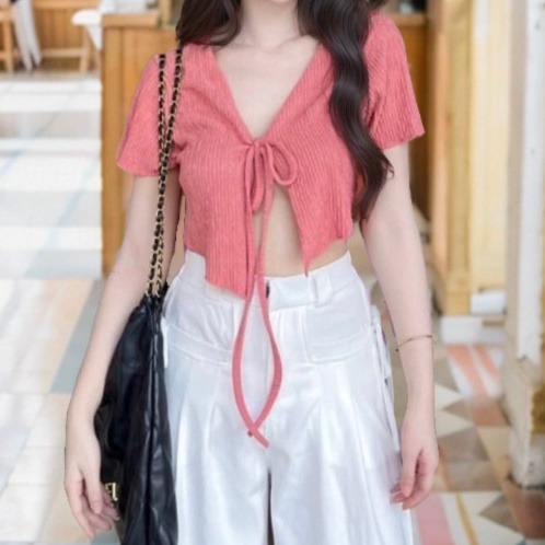 KaeKai พร้อมส่ง เสื้อครอป แขนสั้น คอวี ผูกโบว์ แหวกหน้า สายฝอ แซ่บๆ สไตล์ เกาหลี