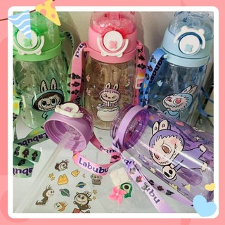 ขวดน้ำแบบใส ขวดน้ำขนาด  600 ml ขวดน้ำสำหรับพกพา ขวดน้ำสำหรับเด็กแบบใสพร้อมสายคล้องมือ  ขวดน้ำขนาด ขวดน้ำลายการ์ตูนน่ารัก