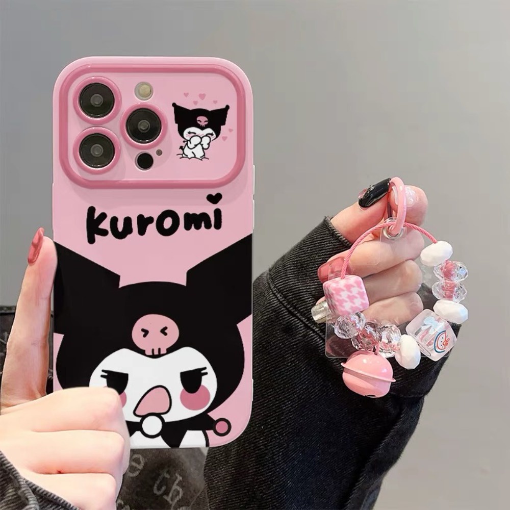 เคสโทรศัพท์มือถือคู่รัก แบบนิ่ม ลายการ์ตูนคุโรมิน่ารัก พร้อมสายคล้อง สําหรับ iPhone 15 14 13 12 11 Pro Max X Xr Xs Max 7 8 Plus SE2020