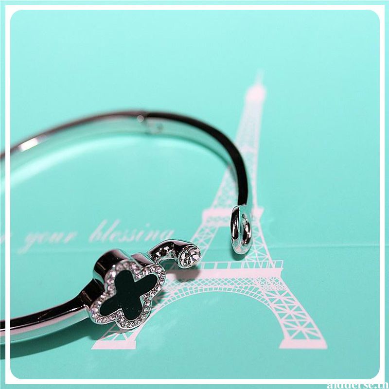เครื่องประดับ สร้อยข้อมือ กําไลข้อมือ สเตนเลส ชุบทอง 18k รูปใบโคลเวอร์ เหมาะกับของขวัญ สไตล์เกาหลี สําหรับผู้หญิง