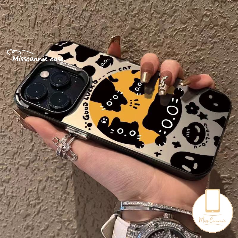 การ์ตูนผีน้อยน่ารักลูกแมวสีดําคู่กรณีเข้ากันได้สําหรับ IPhone 16 14 15 12 13 11 Pro Max XR 16 15Plus XS Max X 14Plus Creative Doodle ฮาโลวีนชุบโลหะนุ่มกรณี