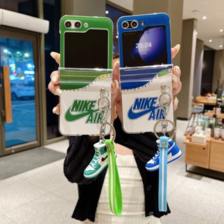 เคสโทรศัพท์มือถือ PC ใส แบบแข็ง พร้อมตัวล็อกรองเท้าผ้าใบ สไตล์คลาสสิก สําหรับ Samsung Galaxy Z Flip3 4 5 5G Z Flip5