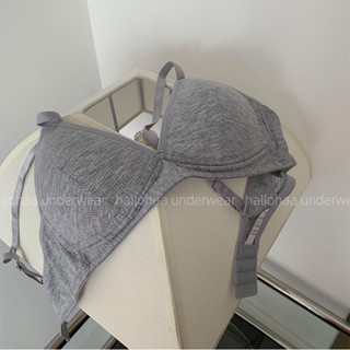 Triangle Bra เหมาะกับหน้าอกขนาดเล็ก บราไร้สาย ไร้โครง ฟองน้ำสามเหลี่ยม