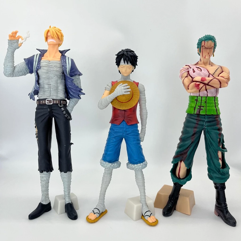 สถานที่ท้องถิ่น Luffy Zoro Seriously Injured Sanji อะนิเมะ One Piece รูปปั้น COD stock คอสเพลย์ Astonished Action Figure ตุ๊กตาของเล่นสําหรับของขวัญเด็กคอลเลกชันเครื่องประดับรถตกแต่งบ้านเค้ก